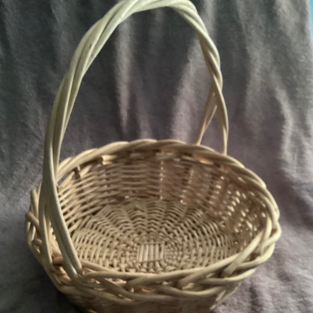 Large Woven Wicker Basket 16” H x 15” W READ
